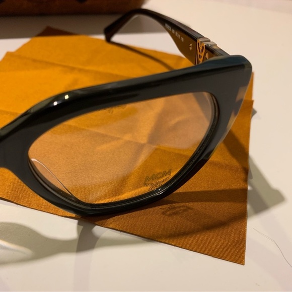 ♥️SOLD♥️MCM Glasses - Picture 13 of 15